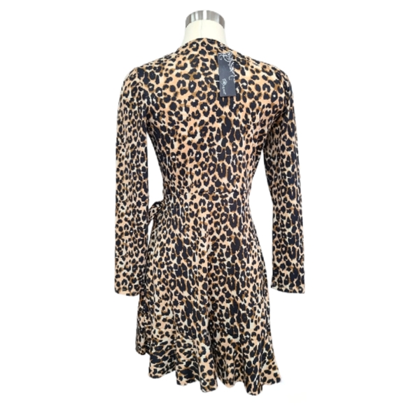 NWT Flirty Animal Print Mini Wrap Dress by Huguest Size Small - Picture 4 of 11